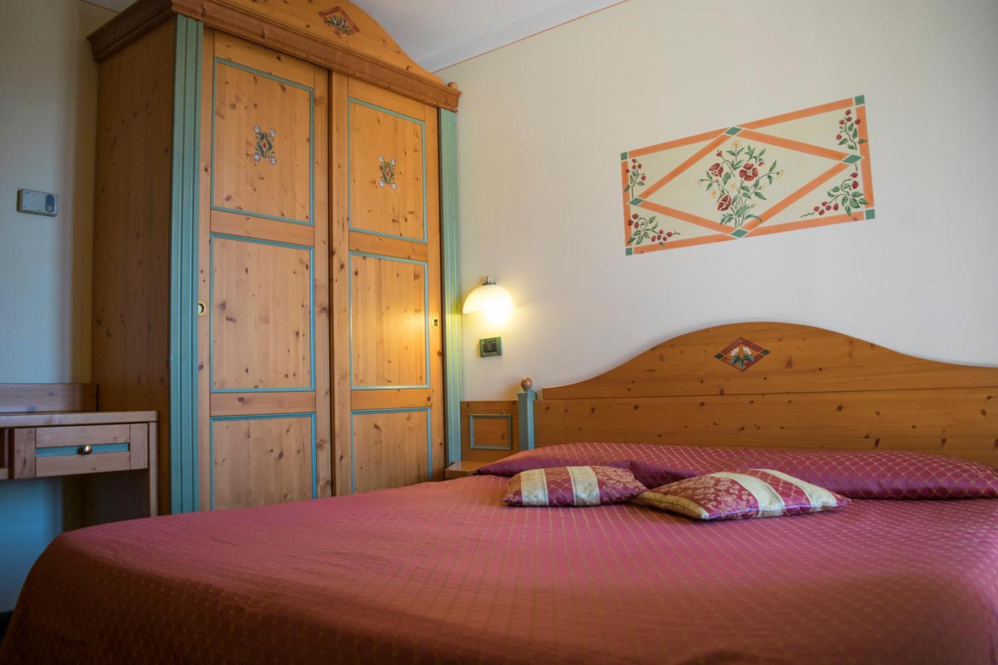 Alpen Garten Hotel Margherita Rumo Room photo